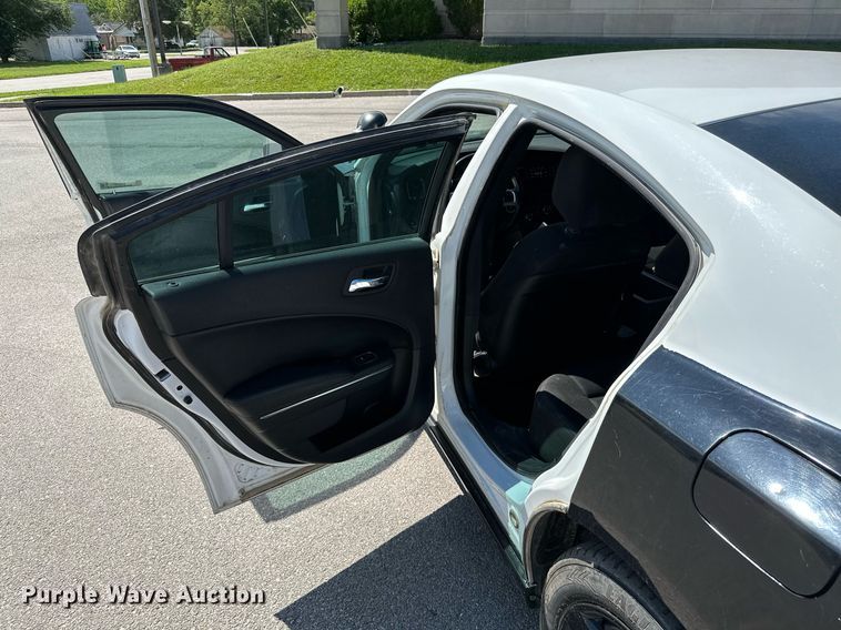 image for item MB9707 2013 Dodge Charger Police