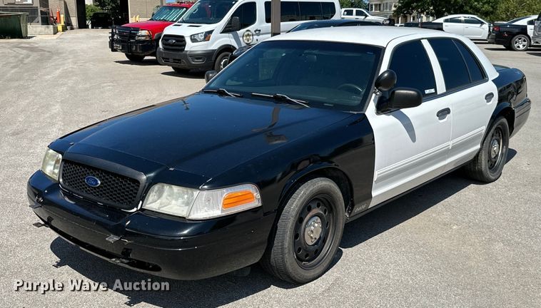 image for item MB9708 2010 Ford Crown Victoria Police Interceptor