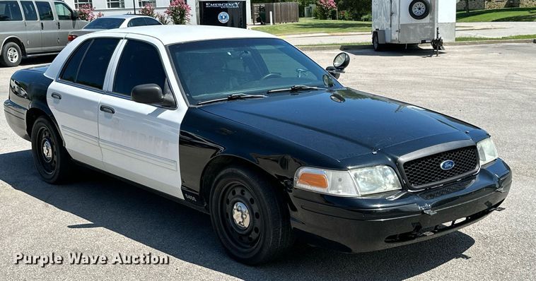 image for item MB9708 2010 Ford Crown Victoria Police Interceptor