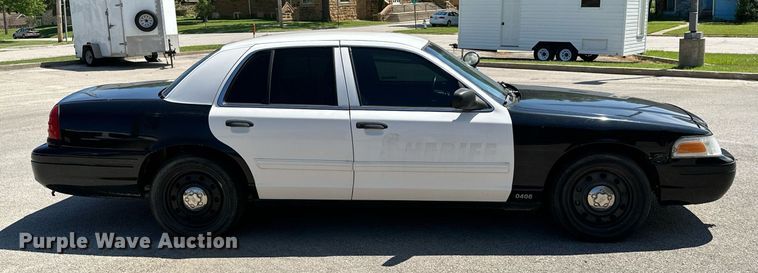 image for item MB9708 2010 Ford Crown Victoria Police Interceptor