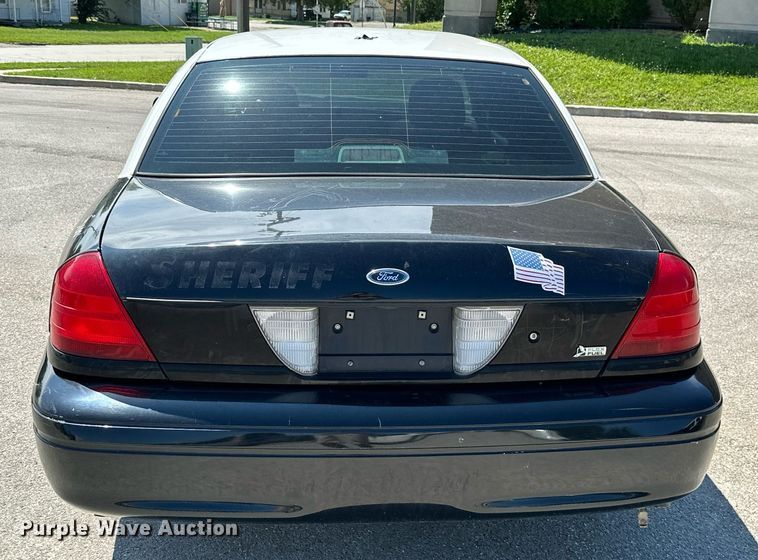image for item MB9708 2010 Ford Crown Victoria Police Interceptor