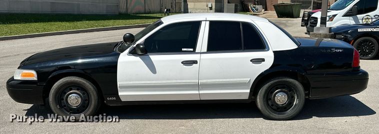 image for item MB9708 2010 Ford Crown Victoria Police Interceptor