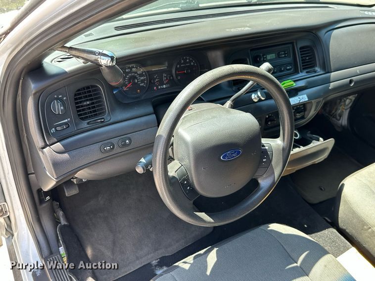image for item MB9708 2010 Ford Crown Victoria Police Interceptor