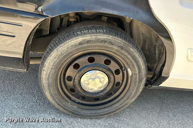 image for item MB9708 2010 Ford Crown Victoria Police Interceptor