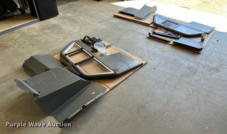 image for item MB9711 (2) transport cages