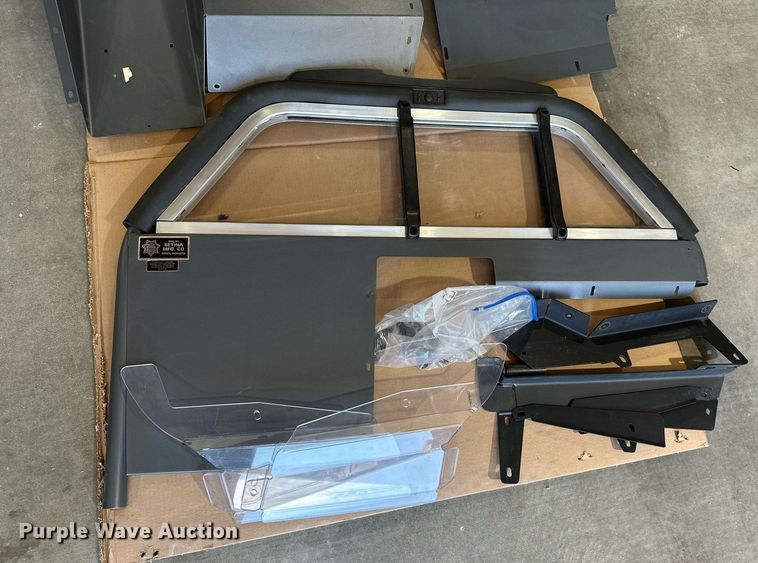 image for item MB9711 (2) transport cages