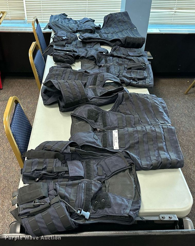 image for item MB9712 (7) Safari Land Oregon City armor carriers