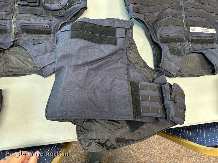 image for item MB9712 (7) Safari Land Oregon City armor carriers