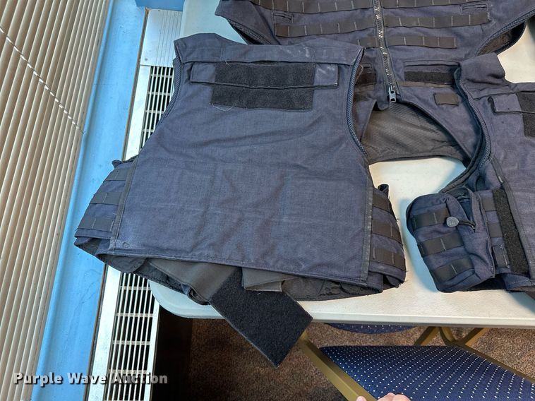 image for item MB9712 (7) Safari Land Oregon City armor carriers