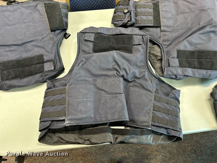 image for item MB9712 (7) Safari Land Oregon City armor carriers