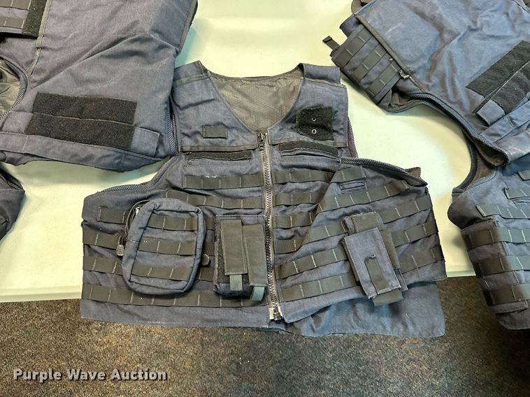 image for item MB9712 (7) Safari Land Oregon City armor carriers