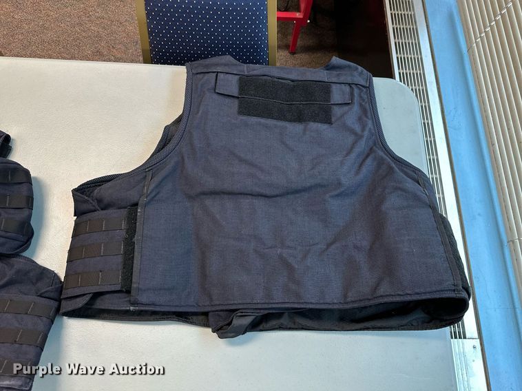 image for item MB9712 (7) Safari Land Oregon City armor carriers