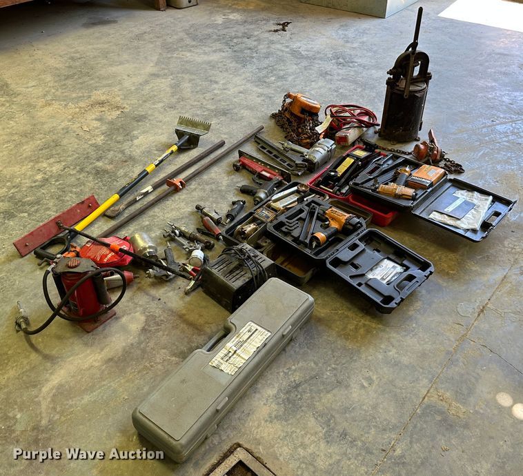 image for item MB9718 Tools