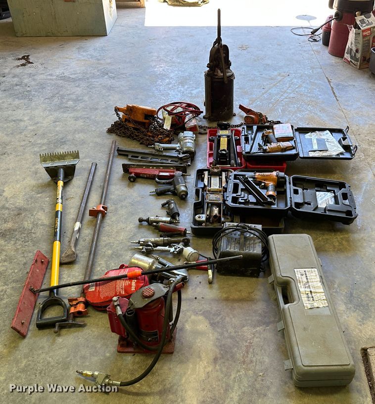 image for item MB9718 Tools