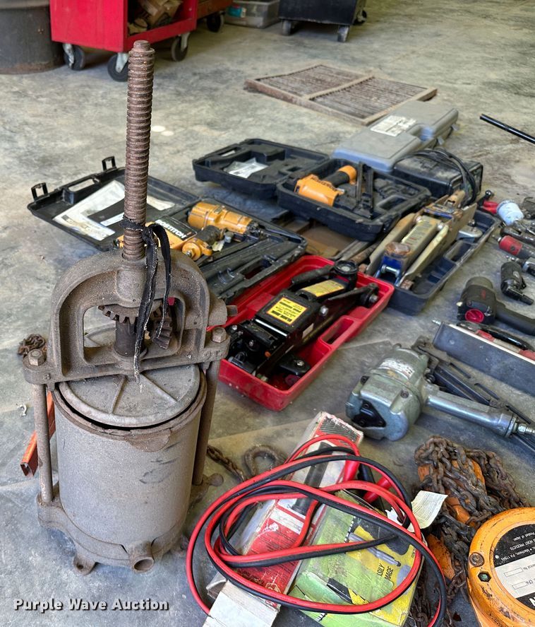 image for item MB9718 Tools