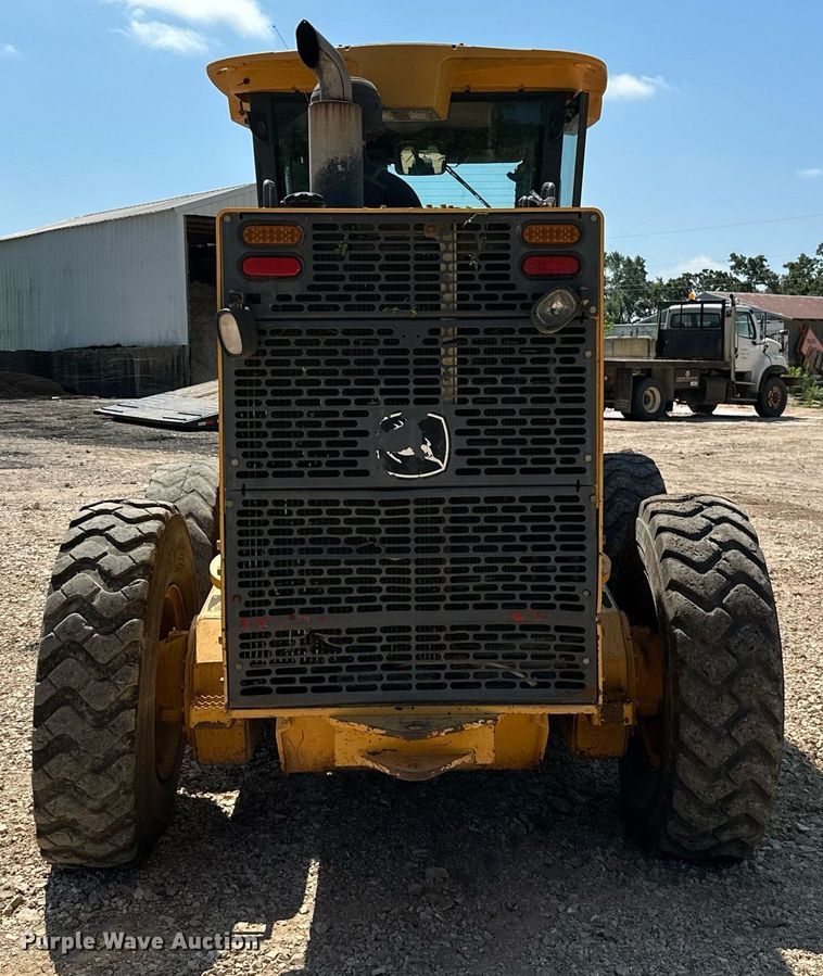 image for item MB9725 2007 John Deere 770D  motor grader