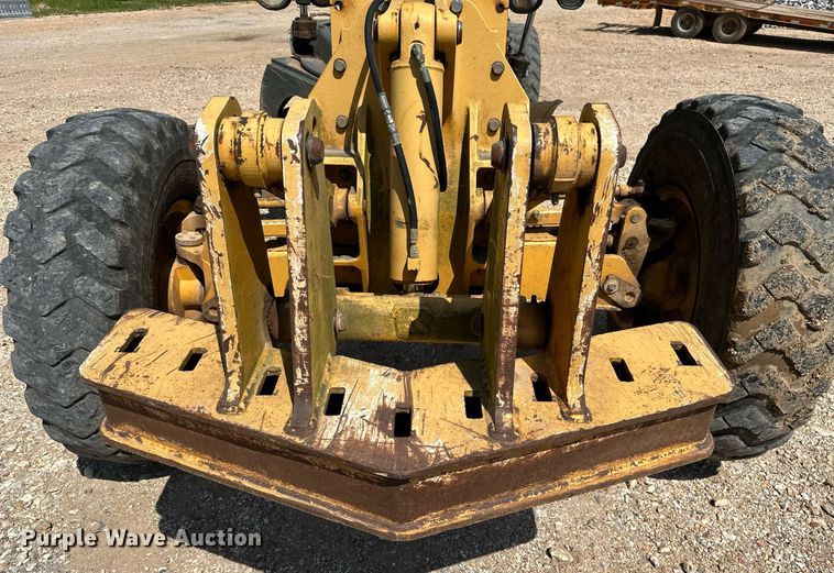 image for item MB9725 2007 John Deere 770D  motor grader