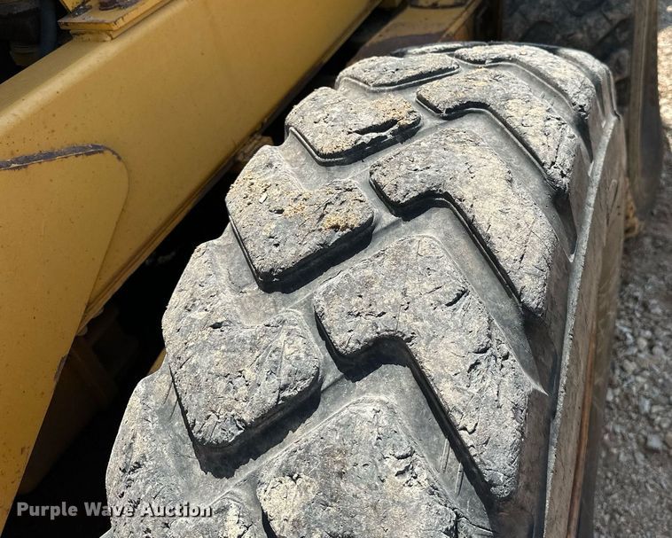 image for item MB9725 2007 John Deere 770D  motor grader