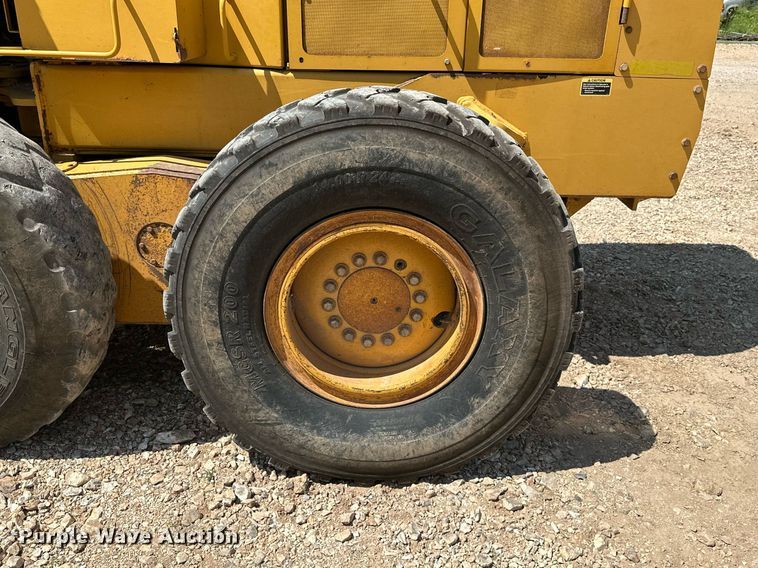 image for item MB9725 2007 John Deere 770D  motor grader