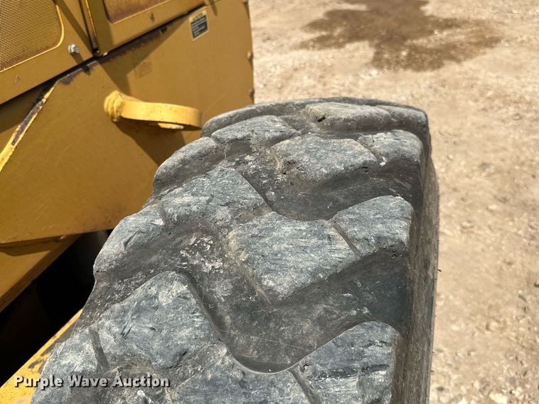 image for item MB9725 2007 John Deere 770D  motor grader