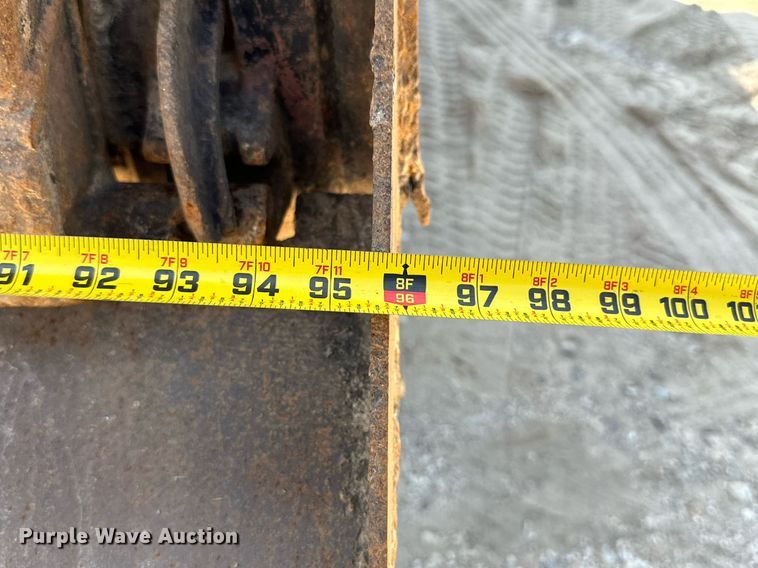 image for item MB9728 2003 International 7400  dump truck