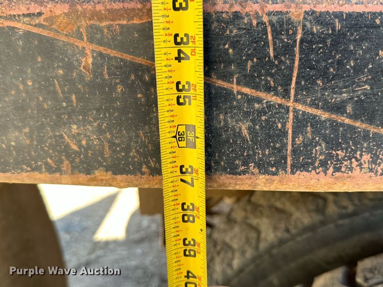 image for item MB9728 2003 International 7400  dump truck