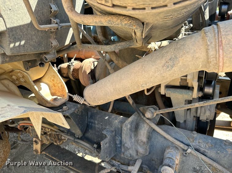 image for item MB9728 2003 International 7400  dump truck