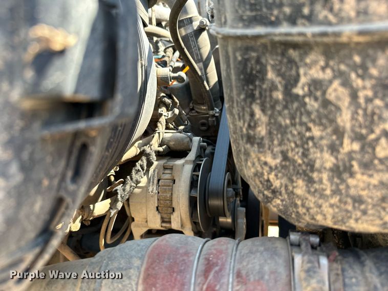 image for item MB9728 2003 International 7400  dump truck