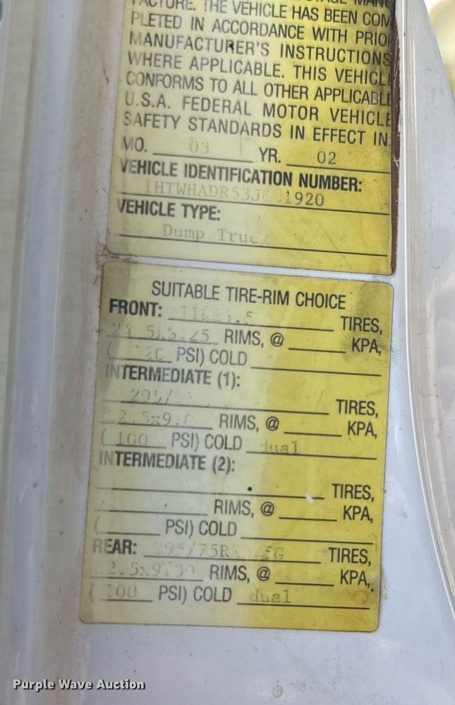 image for item MB9728 2003 International 7400  dump truck