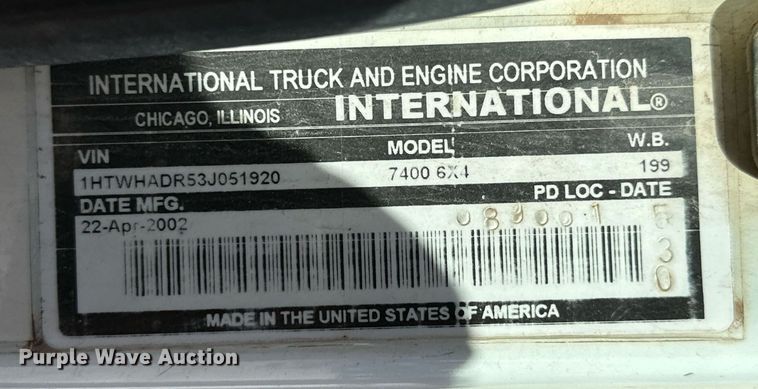 image for item MB9728 2003 International 7400  dump truck