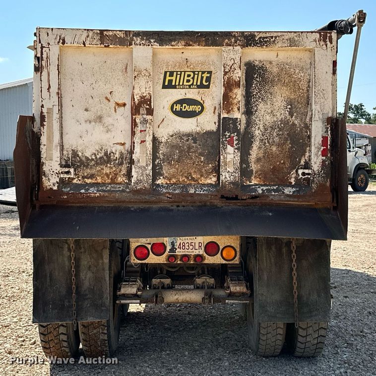 image for item MB9731 1992 White GMC WCM  semi truck