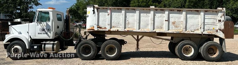 image for item MB9731 1992 White GMC WCM  semi truck