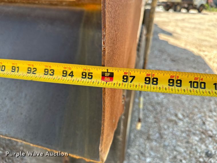 image for item MB9731 1992 White GMC WCM  semi truck