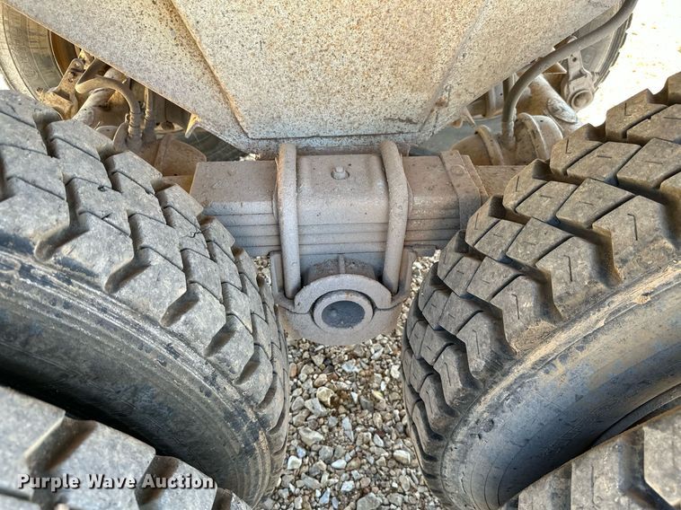 image for item MB9731 1992 White GMC WCM  semi truck