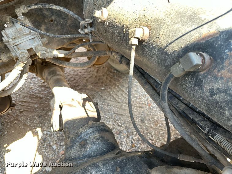 image for item MB9731 1992 White GMC WCM  semi truck