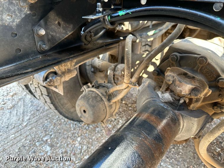 image for item MB9731 1992 White GMC WCM  semi truck