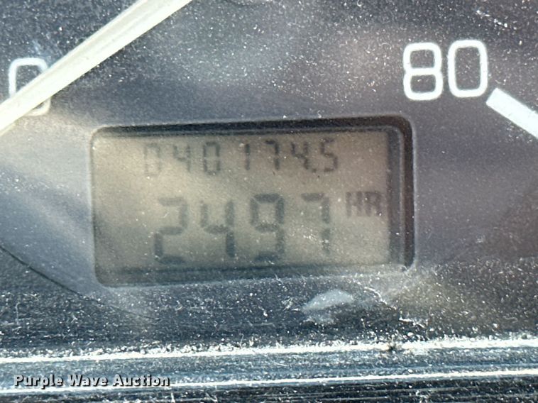 image for item MB9731 1992 White GMC WCM  semi truck