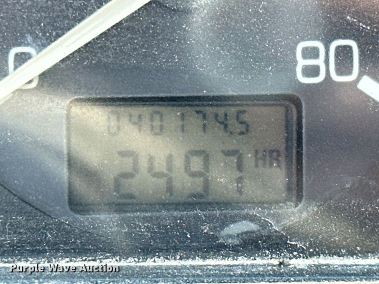 image for item MB9731 1992 White GMC WCM  semi truck