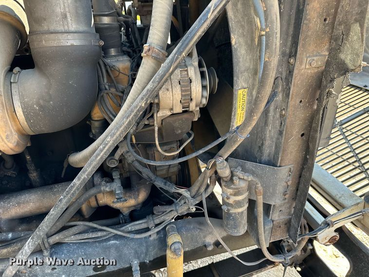 image for item MB9731 1992 White GMC WCM  semi truck