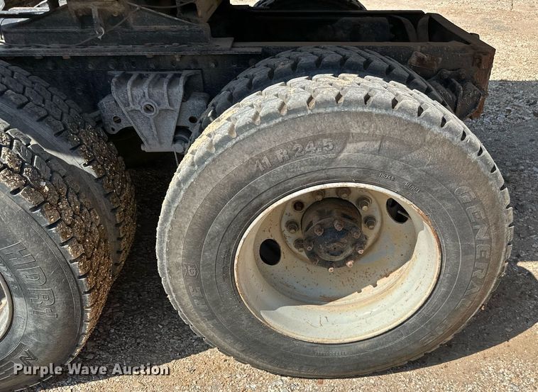 image for item MB9731 1992 White GMC WCM  semi truck