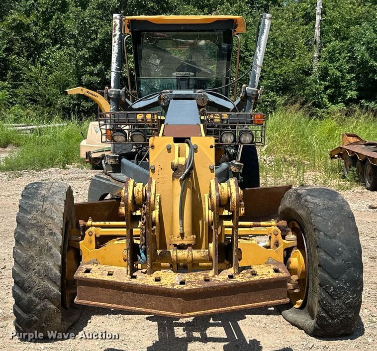 image for item MB9734 2009 John Deere 770D  motor grader