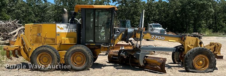image for item MB9734 2009 John Deere 770D  motor grader