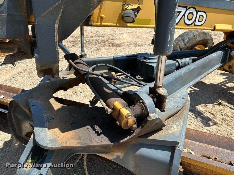 image for item MB9734 2009 John Deere 770D  motor grader