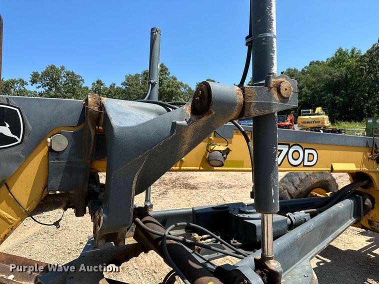 image for item MB9734 2009 John Deere 770D  motor grader