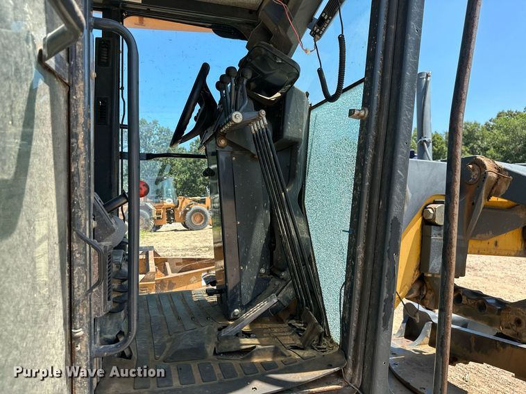 image for item MB9734 2009 John Deere 770D  motor grader