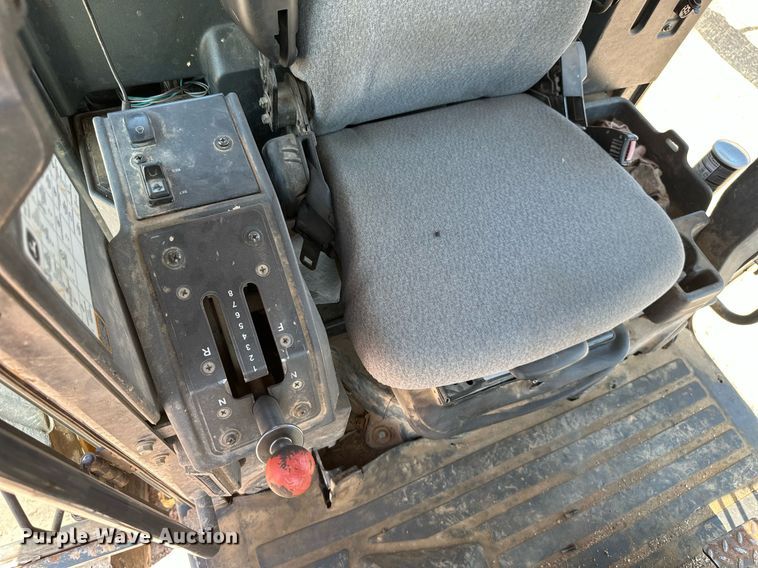 image for item MB9734 2009 John Deere 770D  motor grader