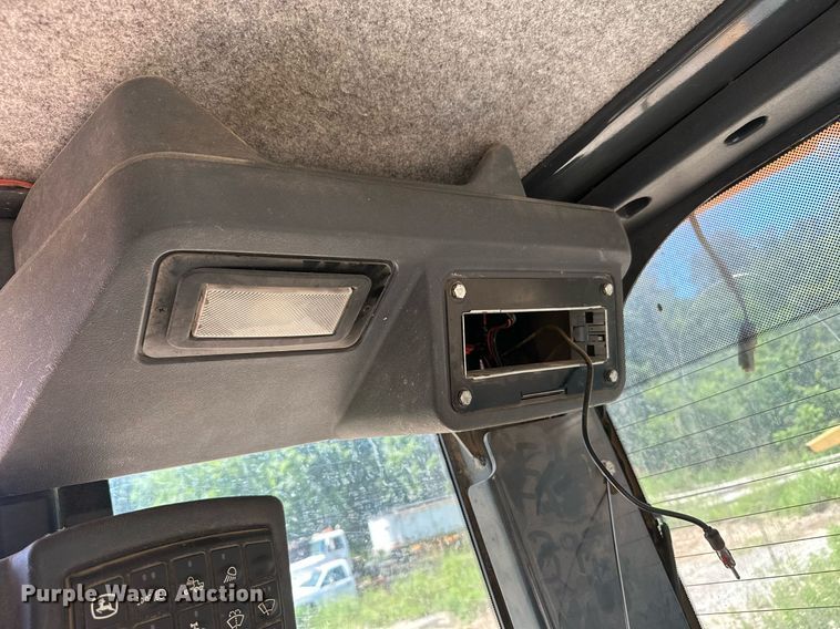 image for item MB9734 2009 John Deere 770D  motor grader