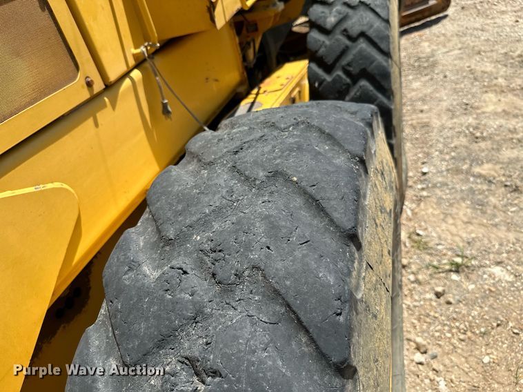 image for item MB9734 2009 John Deere 770D  motor grader