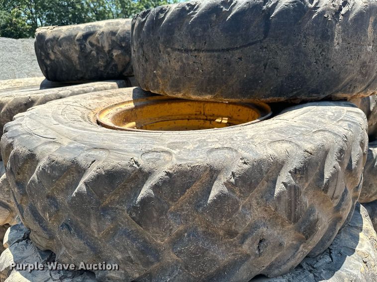 image for item MB9735 Wheels and tires