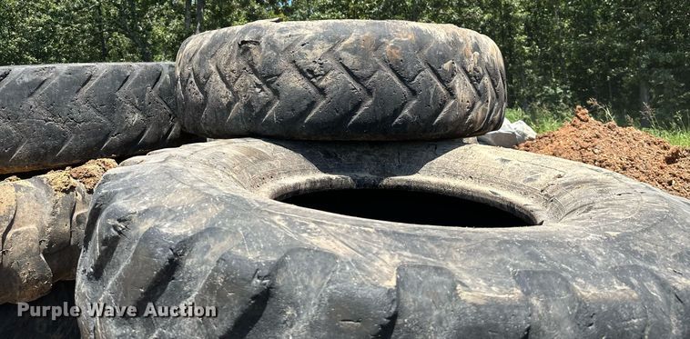 image for item MB9735 Wheels and tires